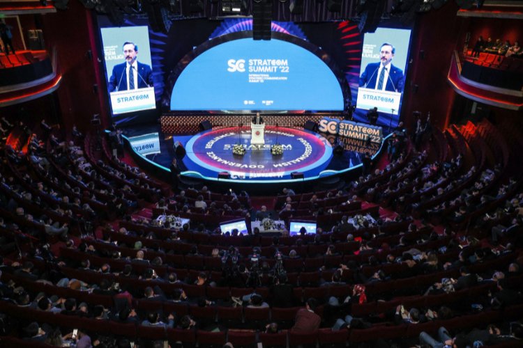 Dünyada stratejik iletişim İstanbul'da tartışıldı -