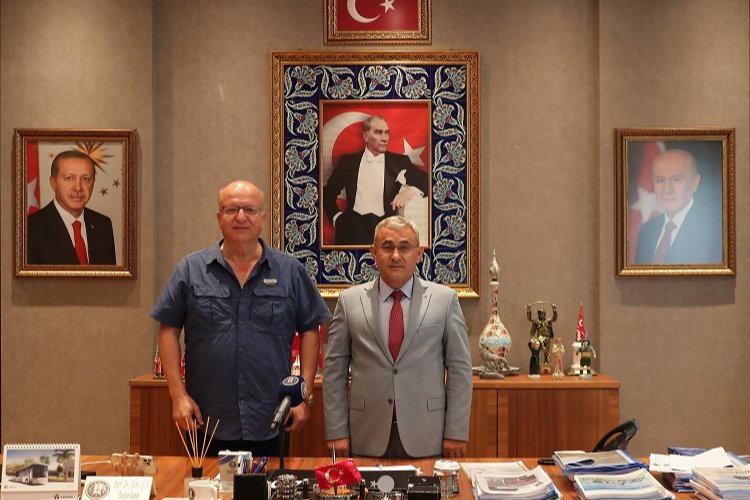 Dünyanın en büyük bayrağı Kütahya'da açıldı -