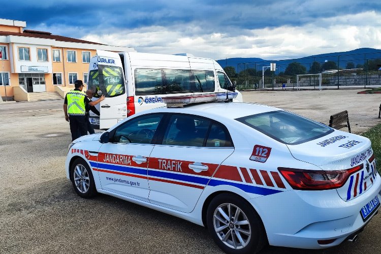 Düzce'de Jandarma'dan servis araçlarına özel denetim -