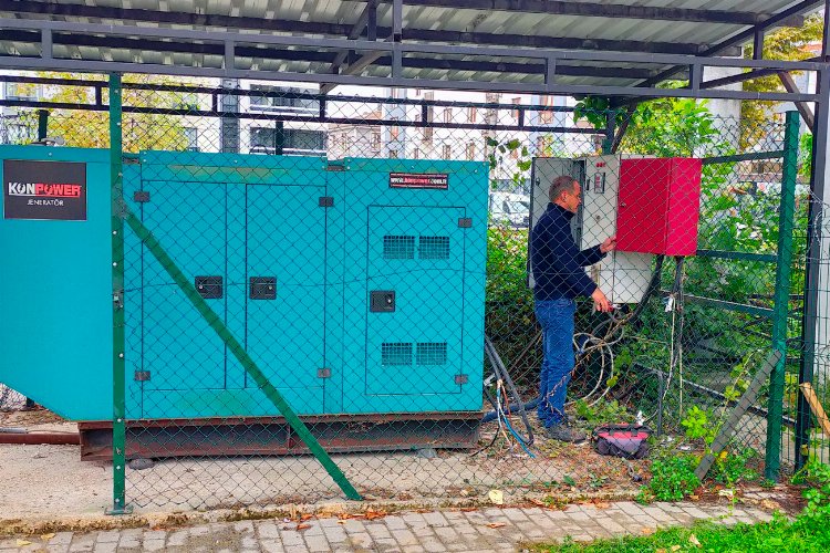 Düzce'de kabloları çalıp, nikâh salonunu elektriksiz bıraktılar -
