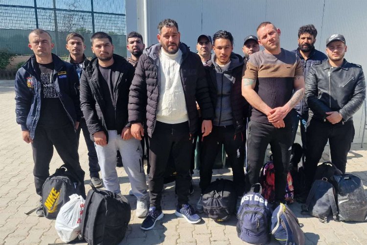 Edirne'de 11 düzensiz göçmen yakalandı! -
