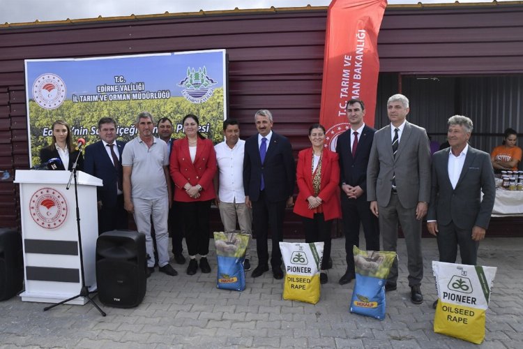 Edirne'de 287 üreticiye kanola tohumu dağıtıldı -