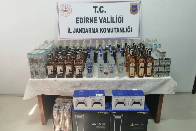 Edirne'de 510 bin liralık kaçak malzeme yakalandı -