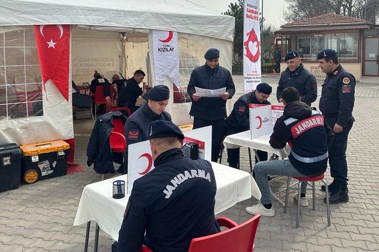 Edirne Jandarma Komutanlığı'ndan kan bağışı kampanyası -