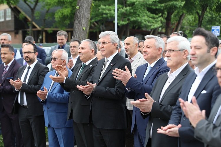 Ekrem Yüce'den 'Sakarya' övgüsü -