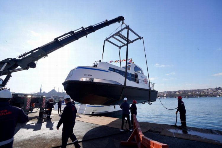Elektrikli deniz taksileri işbaşında -