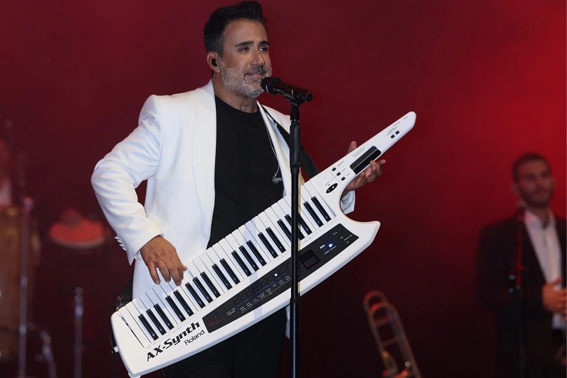 Emrah Avrupa'yı fethediyor -