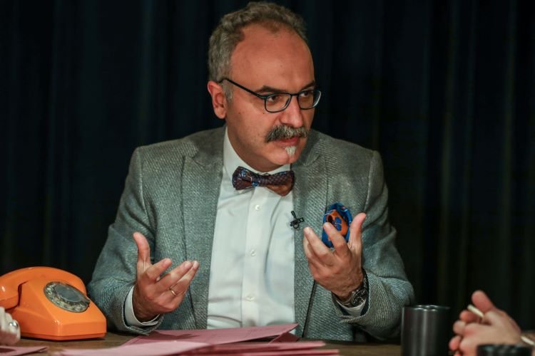 Emrah Safa Gürkan; “İnsanlar aykırı bir fikir duymak istemiyorlar” -