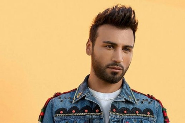 Emre Kaya sanatını konuşturdu -