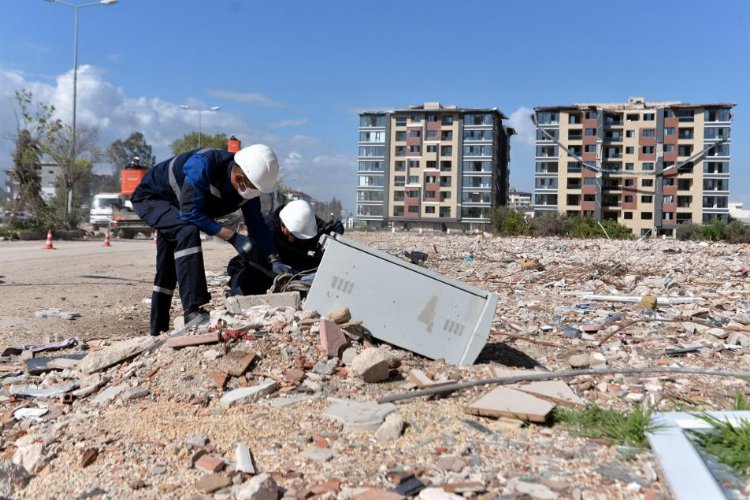 Enerjinin kahramanları UEDAŞ afet bölgesinden elini çekmiyor -