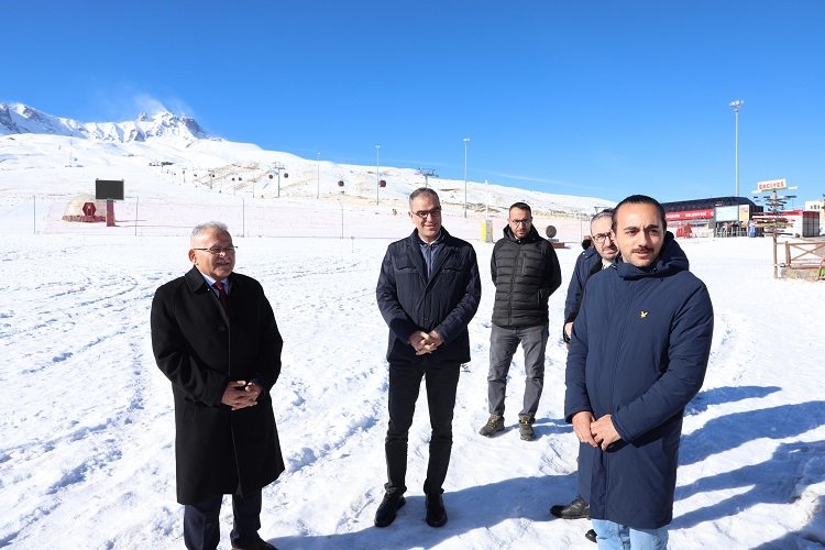 Erciyes Kayak Merkezi Başkan Büyükkılıç'ı ağırladı -