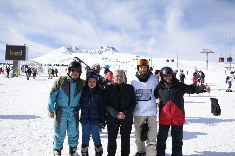 Erciyes Kayak Merkezi'nin ünü İngiltere'ye erişti -
