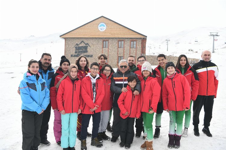 Erciyes Kayak Okulu'na Büyükkılıç'tan ziyaret -