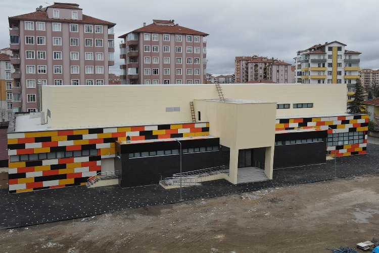 Ereğli'de yarı olimpik yüzme havuzunun yapımı tamamlandı -