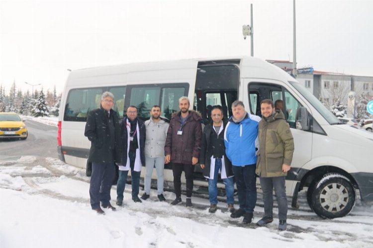 ERÜ’den 6 kişilik sağlık ekibi yola çıktı -