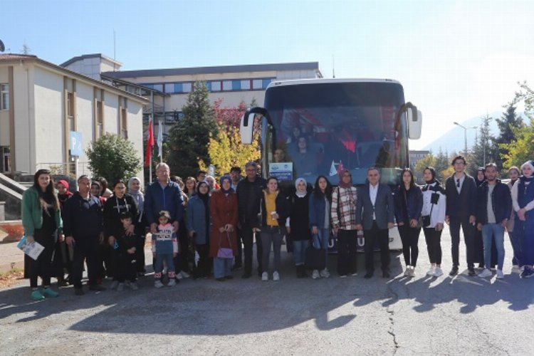 ERÜ'den yeni öğrencilere kültür yolu turu -