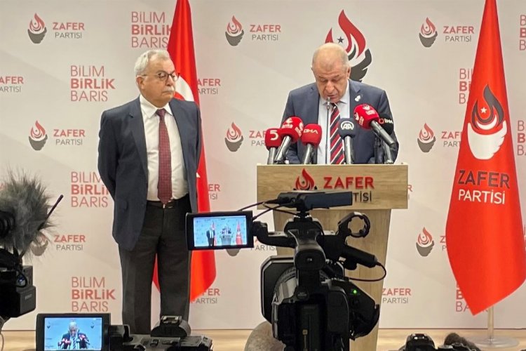 Eski Bakan Şükrü Sina Gürel Zafer Partisi'nde -
