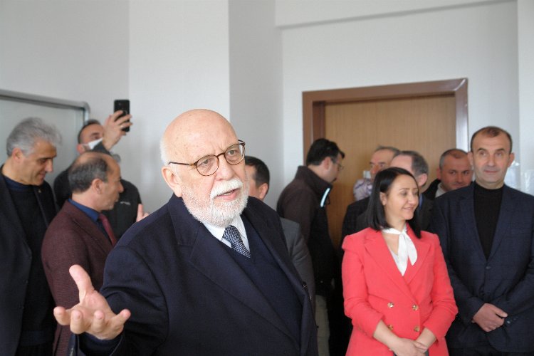 Eski Milli Eğitim Bakanı Avcı Bilecik Pazaryeri'nde incelemelerde bulundu -