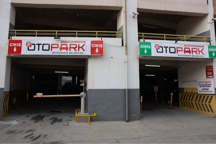 Eskişehir Belediyesi şehre otopark kazandırdı -