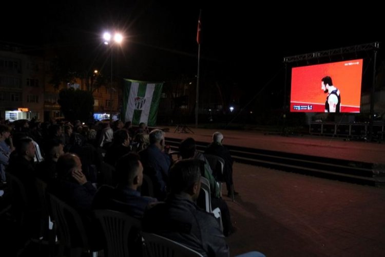 Eurocup final heyecanı Bursa İnegöl’de dev ekranla yaşandı -
