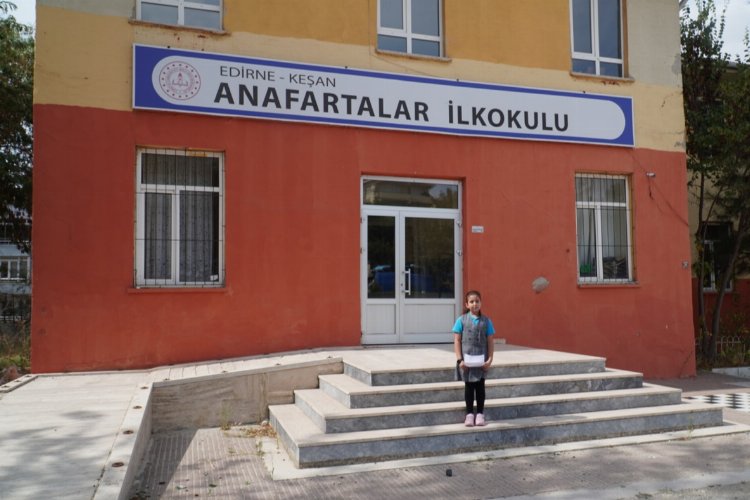 Eylül, okulunu istiyor! -