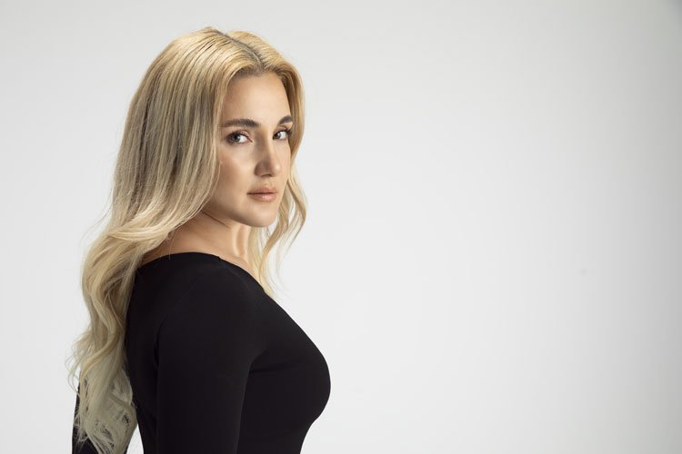 Ezgi Ayçe 'Hayırdır' ile tam not aldı -