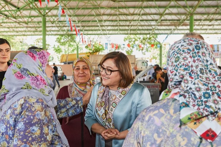 Fatma Şahin'den kurban kesim alanlarına ziyaret -