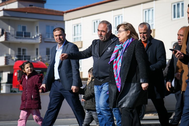 Fatma Şahin'den yıl sonu mesaisi -