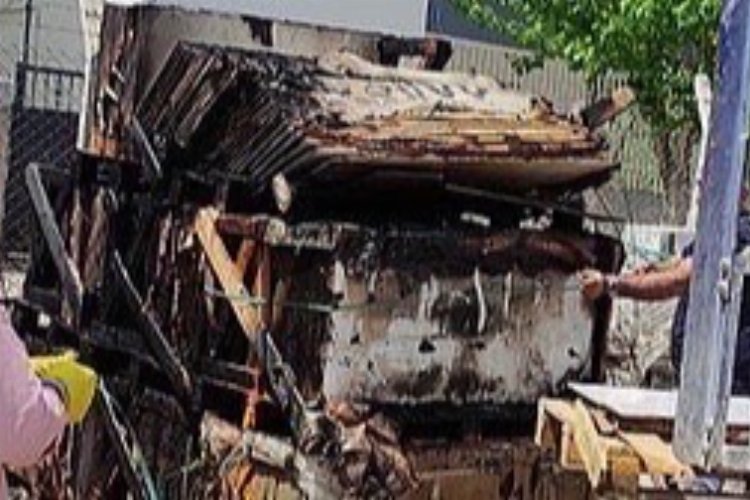 Fayans deposunda paletler alev aldı -