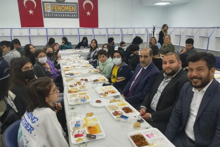 Fenomen Eğitim Kurumları öğrenci ve veliler ile buluştu -