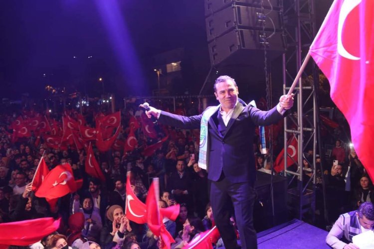 Ferhat Göçer'den 10 bin kişilik konser -