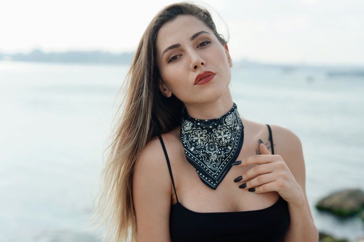 Finans mezunu güzel oyuncu İlkay Bayırda yeni diziye hazırlanıyor -
