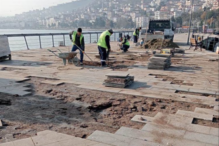 Fırtına Ordu sahillerini vurdu -