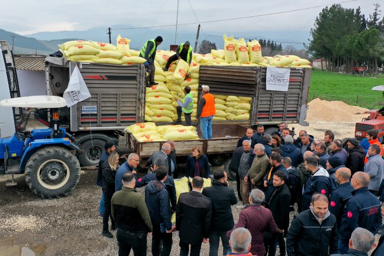 Gaziantep Büyükşehir'den üreticilere gübre desteği -