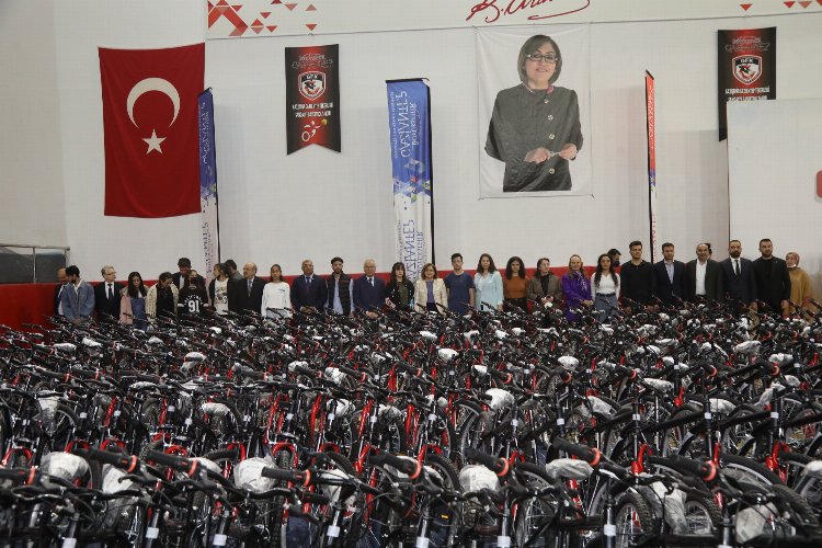 Gaziantep Büyükşehir'den gençlere 500 bisiklet -