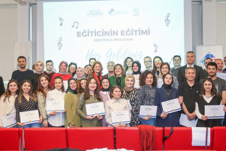 Gaziantep'de müzik keşfi için öğretmenlere eğitim -