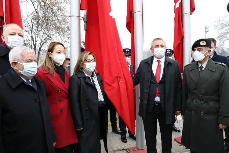 Gaziantep'e 'Gazi'lik unvanının 101. yılı kutlandı -