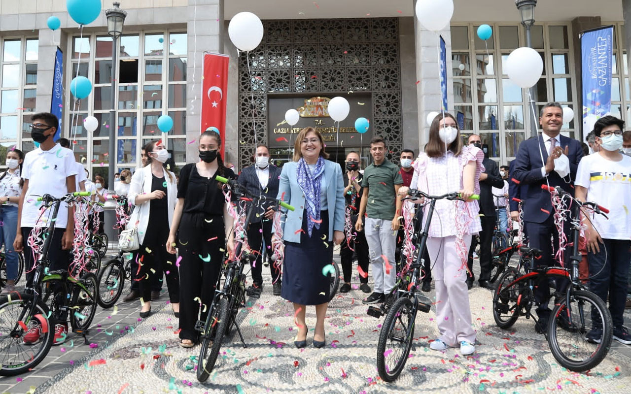 Gaziantep, LGS’de ilk 50’ye girenleri ödüllendirdi