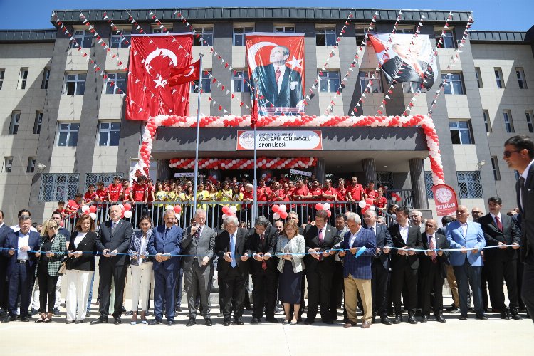 Gaziantep'te Adil Sani Konukoğlu Spor Lisesi açıldı -