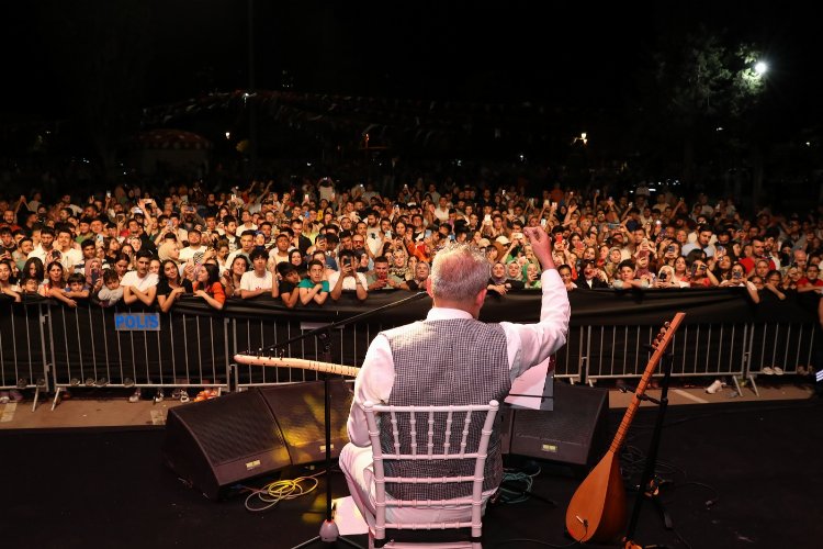 Gaziantep'te 'Aşık Veysel'e Yavuz Bingöl ile anma -