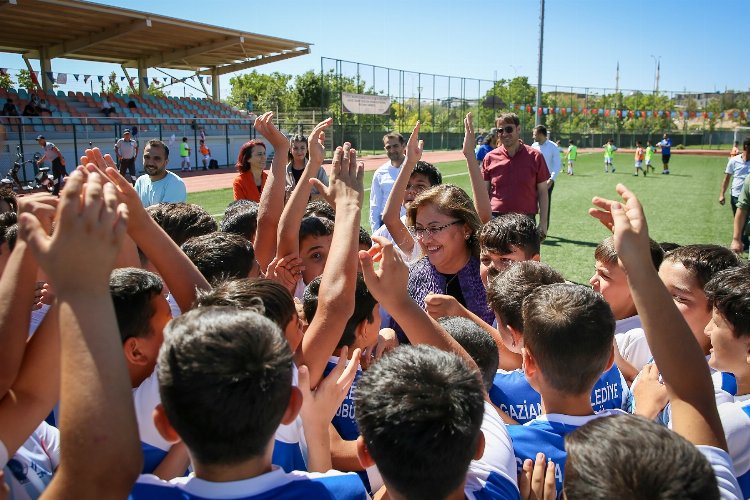 Gaziantep'te Başkan Şahin yaz sporcularıyla buluştu -