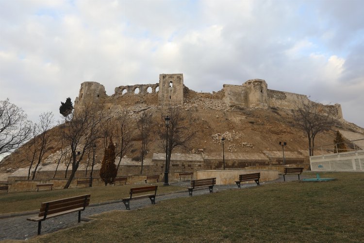 Gaziantep'te 'Bilim Kurulu' hasarlı binalar için toplandı -