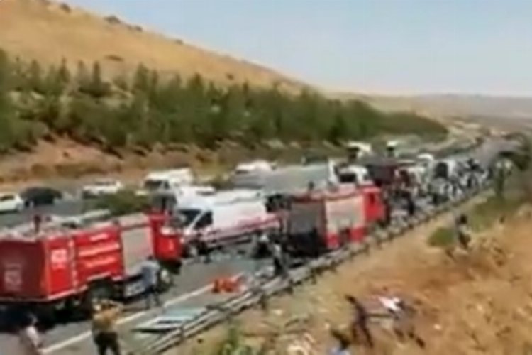 Gaziantep’te dehşet kaza: 15 ölü, 22 yaralı -