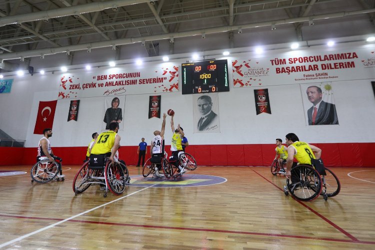 Gaziantep'te engelsiz maç keyfi -