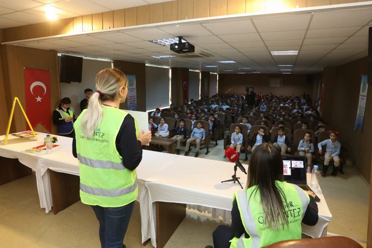 Gaziantep'te ilkokul öğrencilerine 'güvenlik' eğitimi -