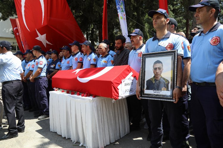 Gaziantep'te itfaiye erleri son yolculuğuna uğurlandı -