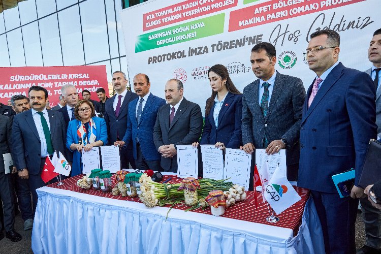 Gaziantep'te kadın çiftçiler ata tohumlarına 'Gen Bankası'yla ulaşacak -