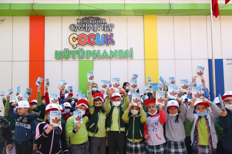 Gaziantep'te çocuk kitabı yazarı Mert Arık çocuklarla buluştu -
