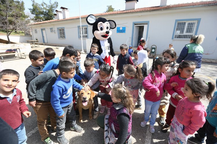 Gaziantep'teki miniklerin hayvan sevgisi -