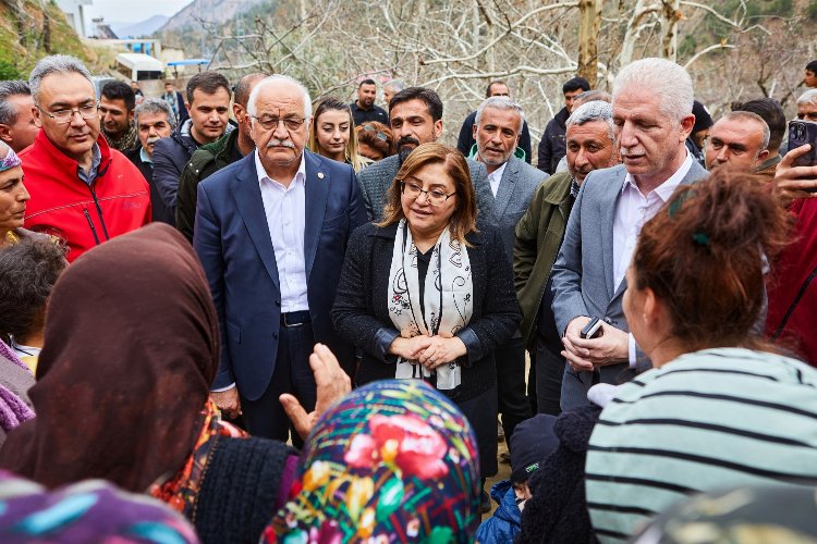 Gaziantep'ten İslahiye'ye 'çilek üretimi'ne destek -